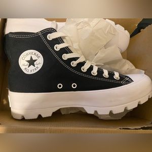 BRAND NEW Platform Converse